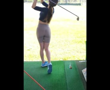 beauty golfer, love swing ❤️❤️ #golf #shorts #golfgirl      | GOLF#SHORT