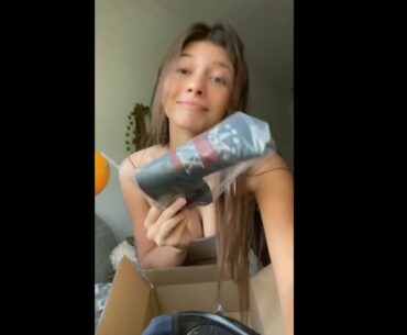 beauty golf cart girl stories ❤️❤️ #golf #shorts #golfgirl      | GOLF#SHORT