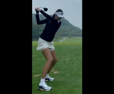 션션 🚀 드라이버샷 멋져요 😍 ❤️❤️ #golf #shorts #golfgirl      | GOLF#SHORT
