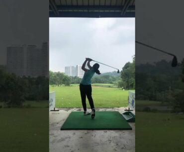 SLOMO GOLF SWING