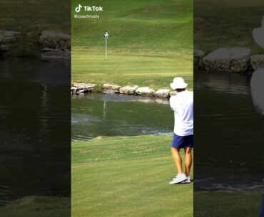 Crazy golf shot 🤭🤭