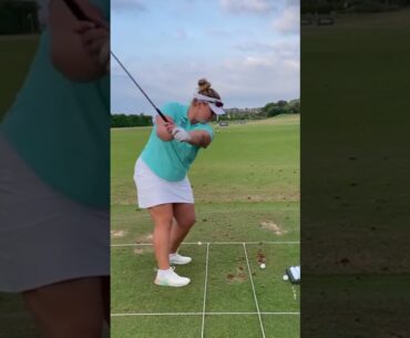 Alice Hewson golf swing motivation! How to swing to lead Saudi Ladies Int. ? #shorts #golfshorts