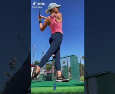 How's this shot? | #golf #shorts #golfgirls