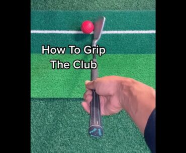 how to grip the club #golf  #shorts #golftiktok