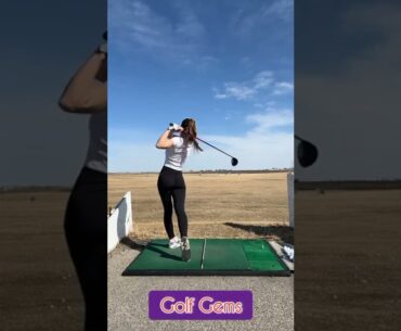 Spring time in the Canada! @lesleyatkins #golf #shorts #girl #ladygolfers #hotshots