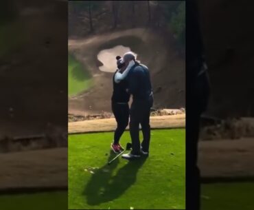 Power move proposing on the golf course(Via joshtaylor)
