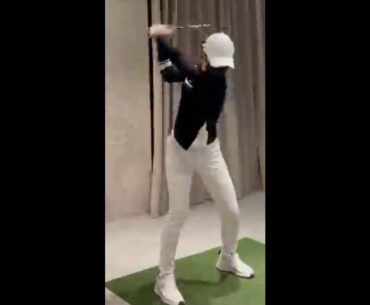 정말 반만큼이라도 흉내내보고 싶네요.. ^^ #golf #short  #골프  | GOLF VN