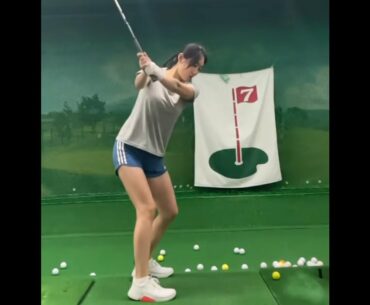 인스타에서 오랜만에 한2년쯤에서야 프로다운 스윙좀 봐보네요.  #golf #short  #골프  | GOLF VN