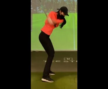 여자프로가 이렇게 파워스윙을 한다고 와우!!!  #golf #short  #골프  | GOLF VN