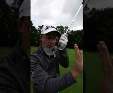 THE PERFECT GOLF CHIPPING STRIKE