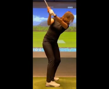 드라이버처럼 샷이 강한 임펙이 느껴지네요  #golf #short  #골프  | GOLF VN