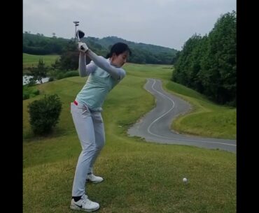 프로님 정말 스윙 제가 하고싶은 스윙이세요😍 #golf #short  #골프  | GOLF VN
