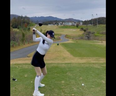 언제 보아도 예쁜 스윙과 훌륭한 스타일이네요 😍 #golf #short  #골프  | GOLF VN