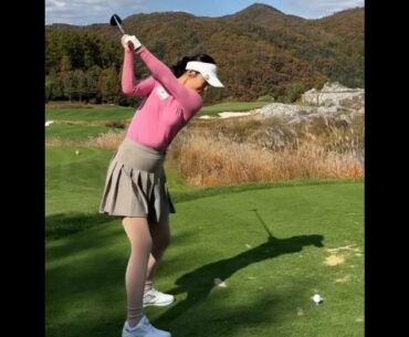 사랑스런 외모에 그렇지못한 스윙😳👍🏻#golf #short  #골프  | GOLF VN