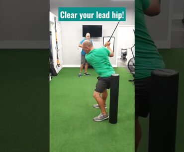 Improve your hip turn in your golf swing #golf #golfswing #fitness #mobility