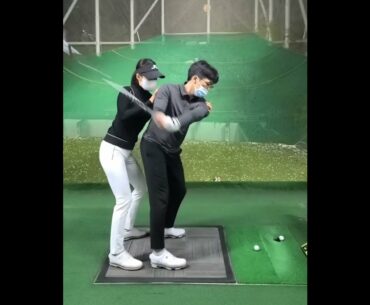 진짜 뷰리하네요..하체 턴에 어깨 턴까지..부러울 따름입니다..ㅠㅠ👏👏😢😢 #golf #short  #골프  | GOLF VN