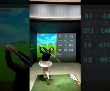 역시 프로는 달라도 달라요!굿샷😍 ⭕️ #golf  #골프  | GOLF VN #shorts
