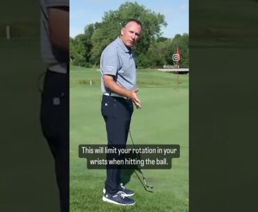 Chipping: The Worst Golf Swing Error You Could Make #golfshort #shorts #youtubegolf #golf