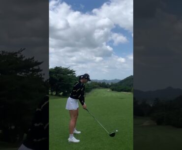자세 진짜너무 이뻐요! 글고 프로님 이뻐요😍 ⭕️ #golf  #골프  | GOLF VN #shorts