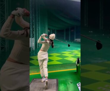 류혜인프로 드라이버샷 ⛳️ ⭕️ #golf  #골프  | GOLF VN #shorts