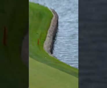 How did that ball stay dry? Nasa Hataoka narrowly avoids the water on 18