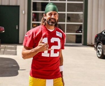 NFL Insider says Jets, Packers Aaron Rodgers trade could happen  at any time