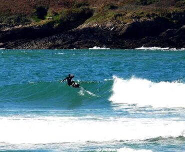 Pumping surf foil waves on unifoil wings