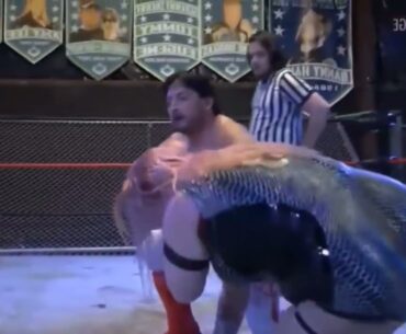 Jacob Tarasso vs Terra Calawa|Bear Wrestling