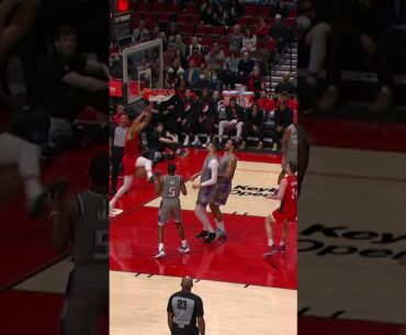 Kevin Knox II HAMMERS it down! | #shorts #nba #trailblazers
