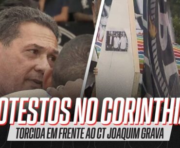 CRÍTICAS A DUILIO, CAIXÃO, FOGUETÓRIO E CONVERSA COM LUXA: PROTESTO DA TORCIDA DO CORINTHIANS