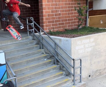 NO NOSE NOLLIE FLIP 10 STAIR ON 80'S OLD SCHOOL SKATEBOARD !!! @NkaVidsSkateboarding