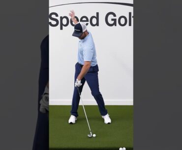 Clear your right hip for a full shoulder turn #shorts