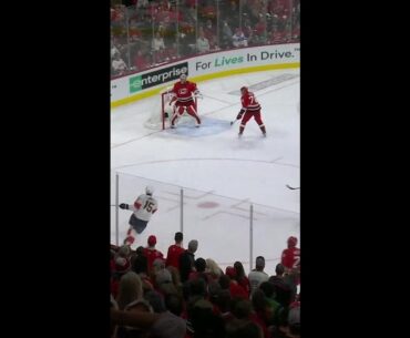 Hurricanes PA announcer after 3rd OT: 'I'm so, so sorry' 🤣