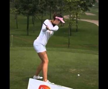 Sandra Gal hitting driver