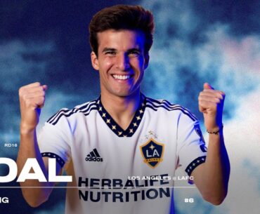 GOAL: Riqui Puig takes it ALL THE WAY and scores against LAFC