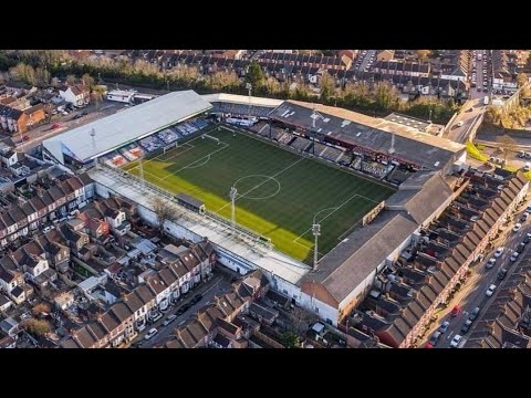 တန်းတက်လာတဲ့ လူတန်တောင်းအသင်း အိမ်ကွင်းပြဿနာ ဘယ်လိုဖြေရှင်းမလဲ 🏟 တန်းတက်လာတဲ့ လူတန်တောင်းအသင်း အိမ်ကွင်းပြဿနာ ဘယ်လိုဖြေရှင်းမလဲ 🏟