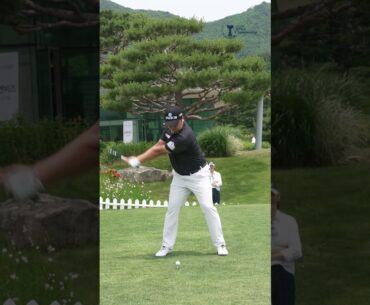 [제66회 KPGA 선수권대회 with A-ONE CC] 1라운드 황중곤 티샷