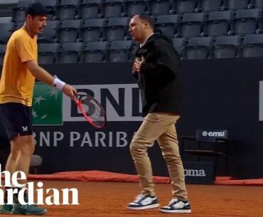 Andy Murray furious with umpire after contentious decision at Rome Masters