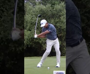 Xander Schauffele's swing in slow motion 💥 #usopen