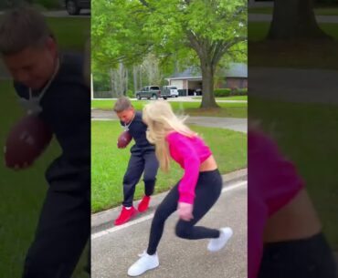 1V1 VS BABY GRONK🏈 #shorts