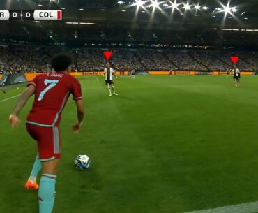 Luis Diaz Toying with German Defenders..
