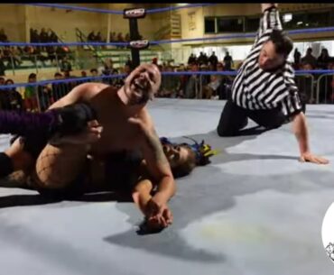 Moon Miss vs J.P. Simms ||Intergender Wrestling|| Man Vs Woman||Bear Wrestling