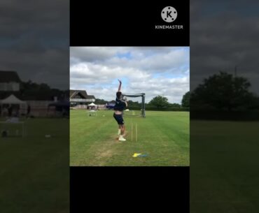 Steven Finn bowling action in slow motion #shorts #cricket