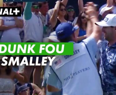 L'incroyable Dunk rentrant au 17 de Smalley - The Players Championship