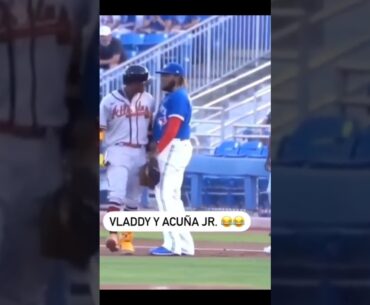 El dia que Ronald Acuña Jr. casi mata de un susto de Vladdy Jr. hahahaha #mlb #beisbol #baseball