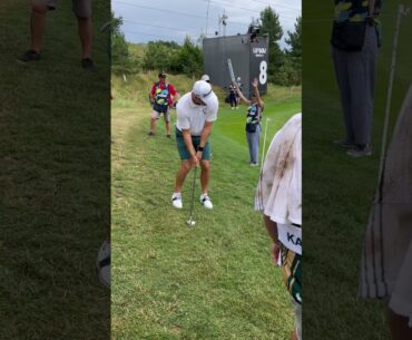Martin Kaymer Shows Us How To Approach An Awkward Lie At LIV London 2023 #golf #golfequipment