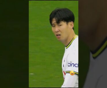 Son reaction to Porro's terrible shot 😅