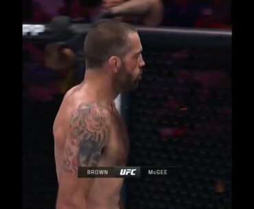MATT BROWN DID THAT 😮 #UFCCharlotte