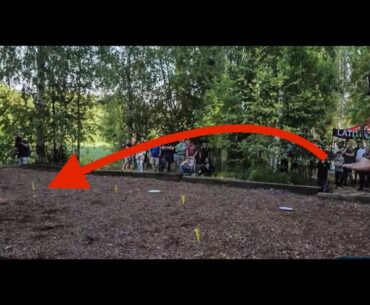 World Putting Champion Jakub Semerad Completely Misses The Basket 4 Times On The Same Hole 🤯