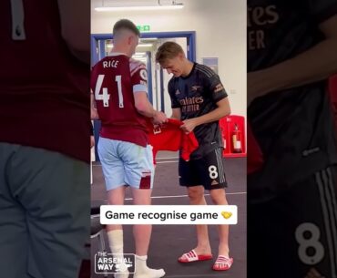 MUST WATCH! | Martin Ødegaard Signs Shirt For Arsenal Transfer Target Declan Rice 👀 #Shorts